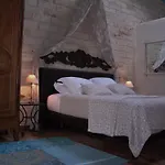 Couette-café L'escampe 3*