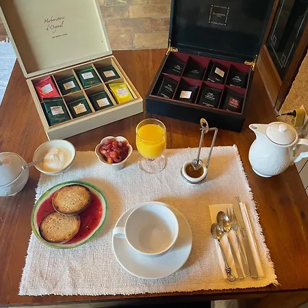 L'escampe Panzió Saturargues